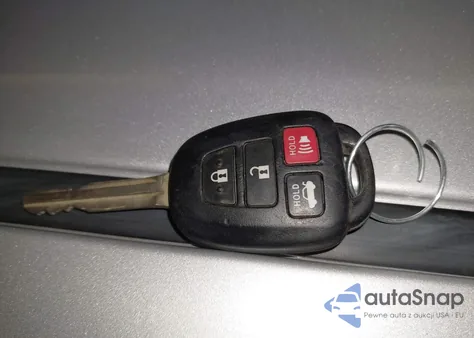 2018 Toyota Corolla Se z USA, uszkodzony, nr VIN 5YFBURHEXJP790142